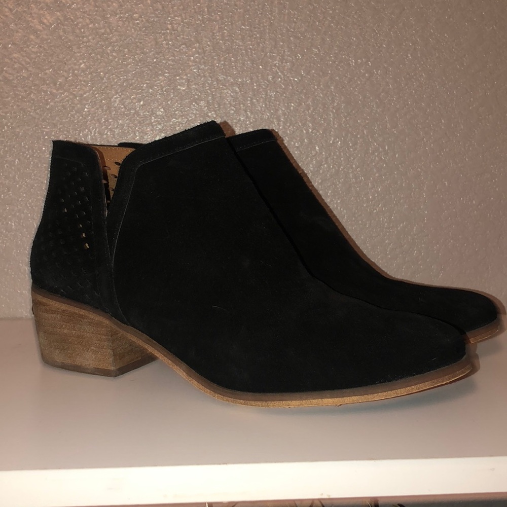 Nordstrom Rack Black suede booties